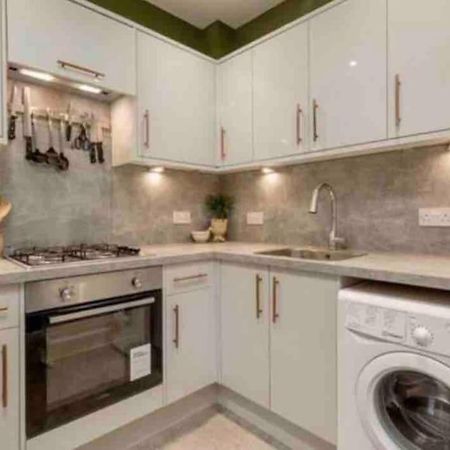 Cosy 2 Bedroom Flat In Edimburgo Exterior foto
