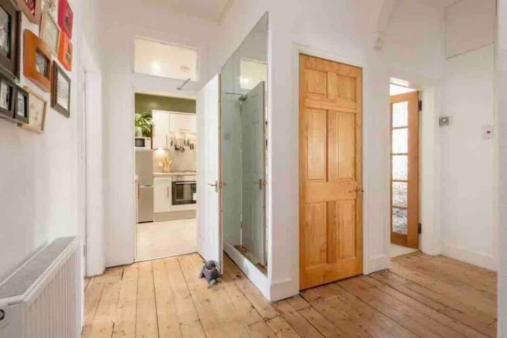 Cosy 2 Bedroom Flat In Edimburgo Exterior foto